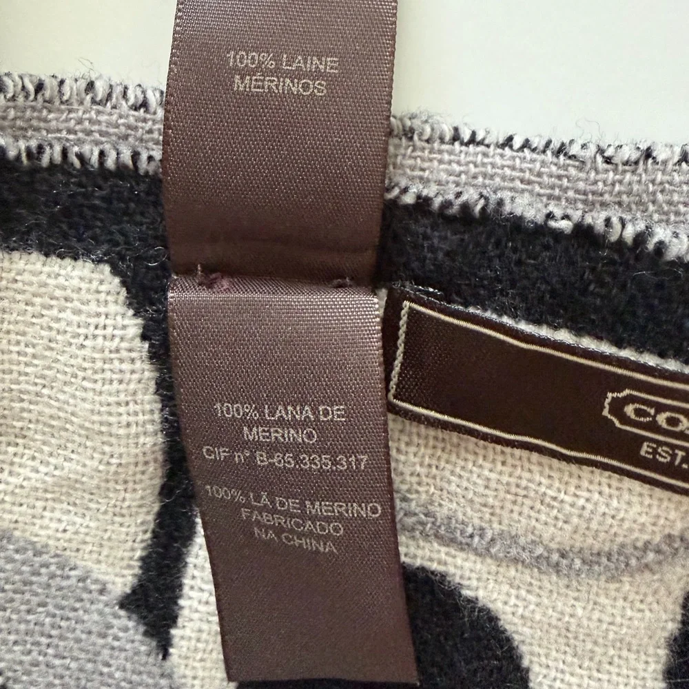 Coach Signature Logo Scarf 100% Merino Wool Reversible